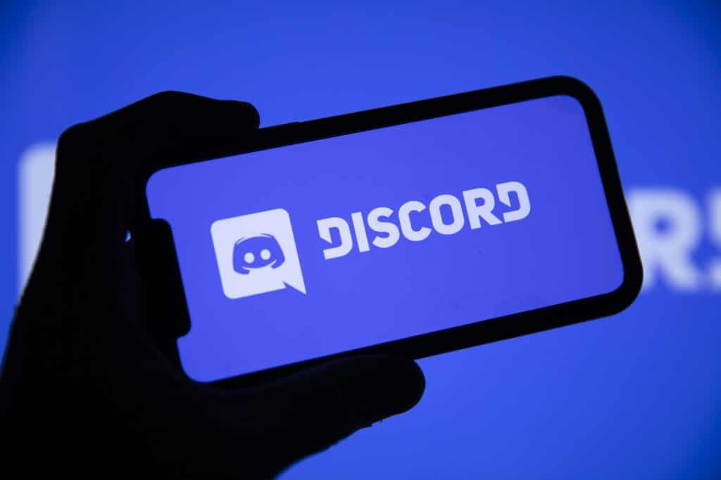 discord community app on cell phone
